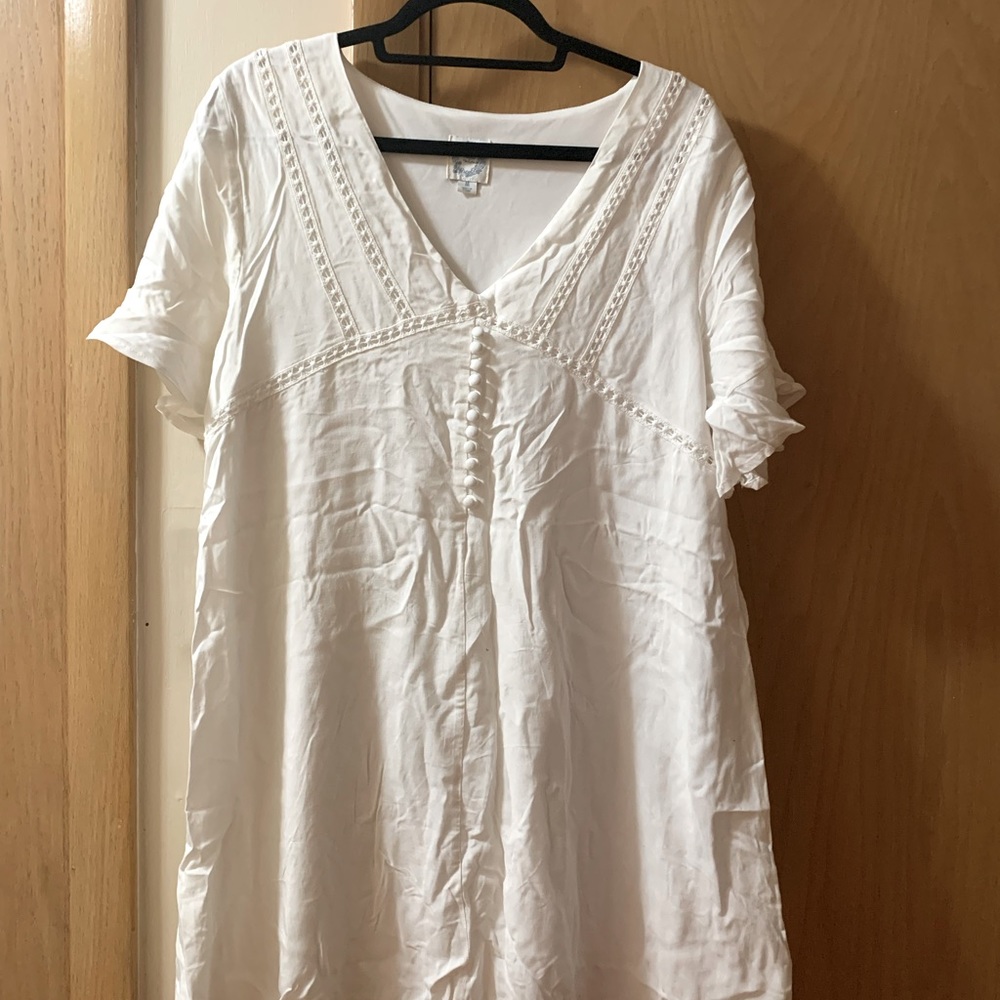 Super cute mini white dress